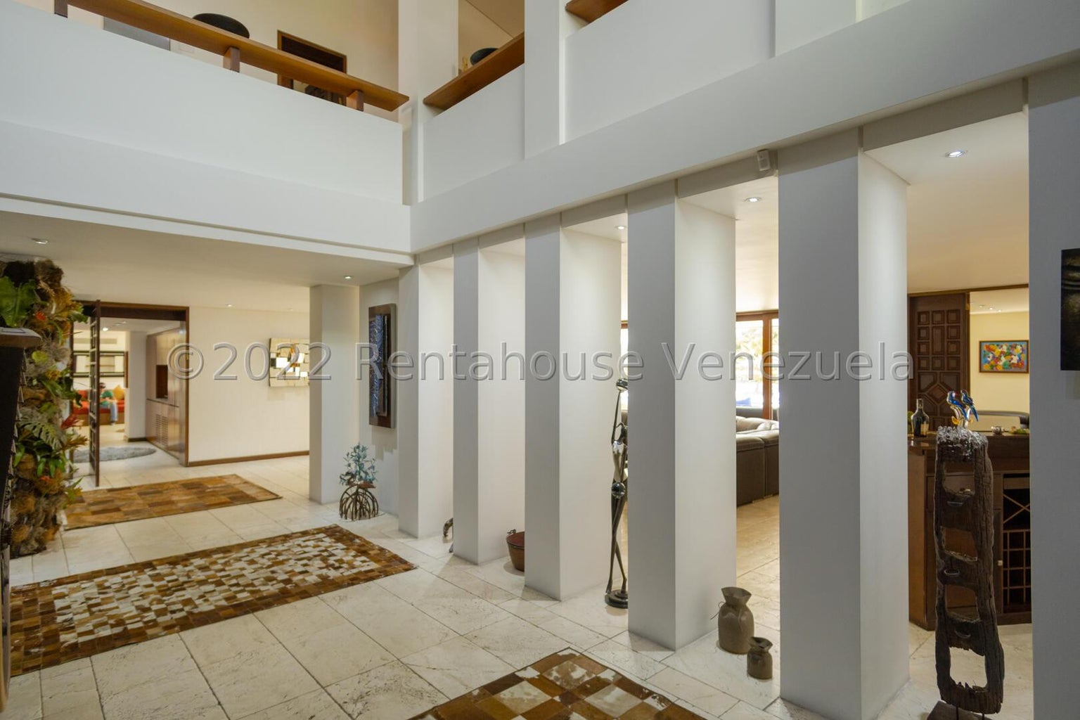 Spectacular Family House in El Marqués